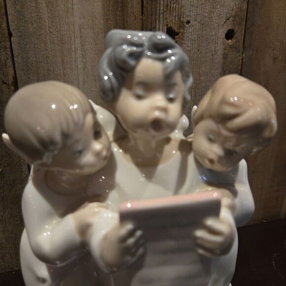 Lladro #4542 'Angels Group' 3 Choir Boys Singing 7" Figurine Religious Children - Picture 3 of 9